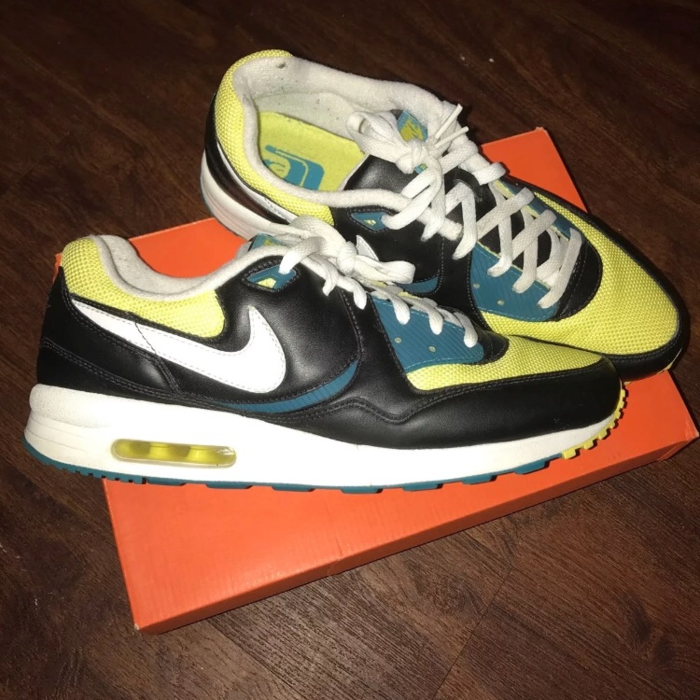 Nike Air Max Light Released in 2006 condition 9/10